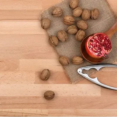 6 تفاوت اصلی چوب توسکا و راش در ویژگیها و کاربردها 1 چوب توسکا